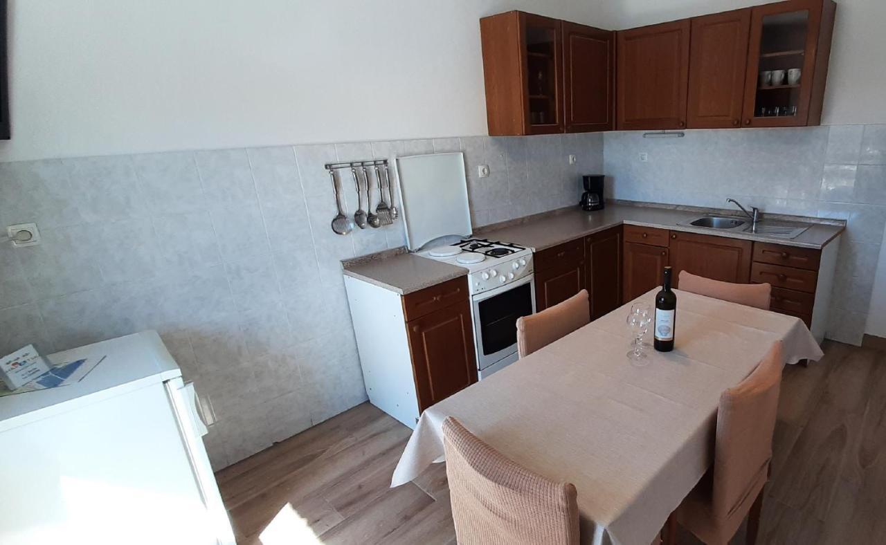 Apartment Classic Zrnovo Екстериор снимка